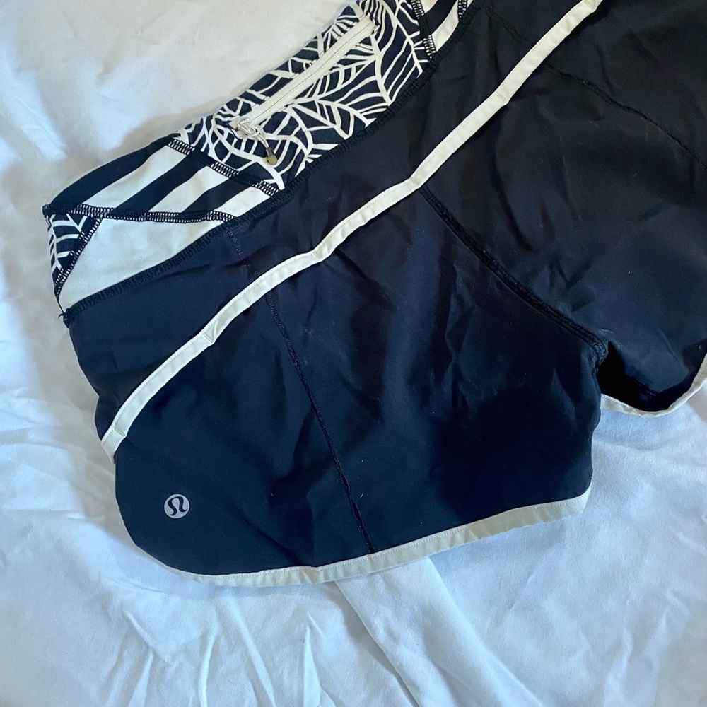 LULULEMON ATHLETIC SHORTS